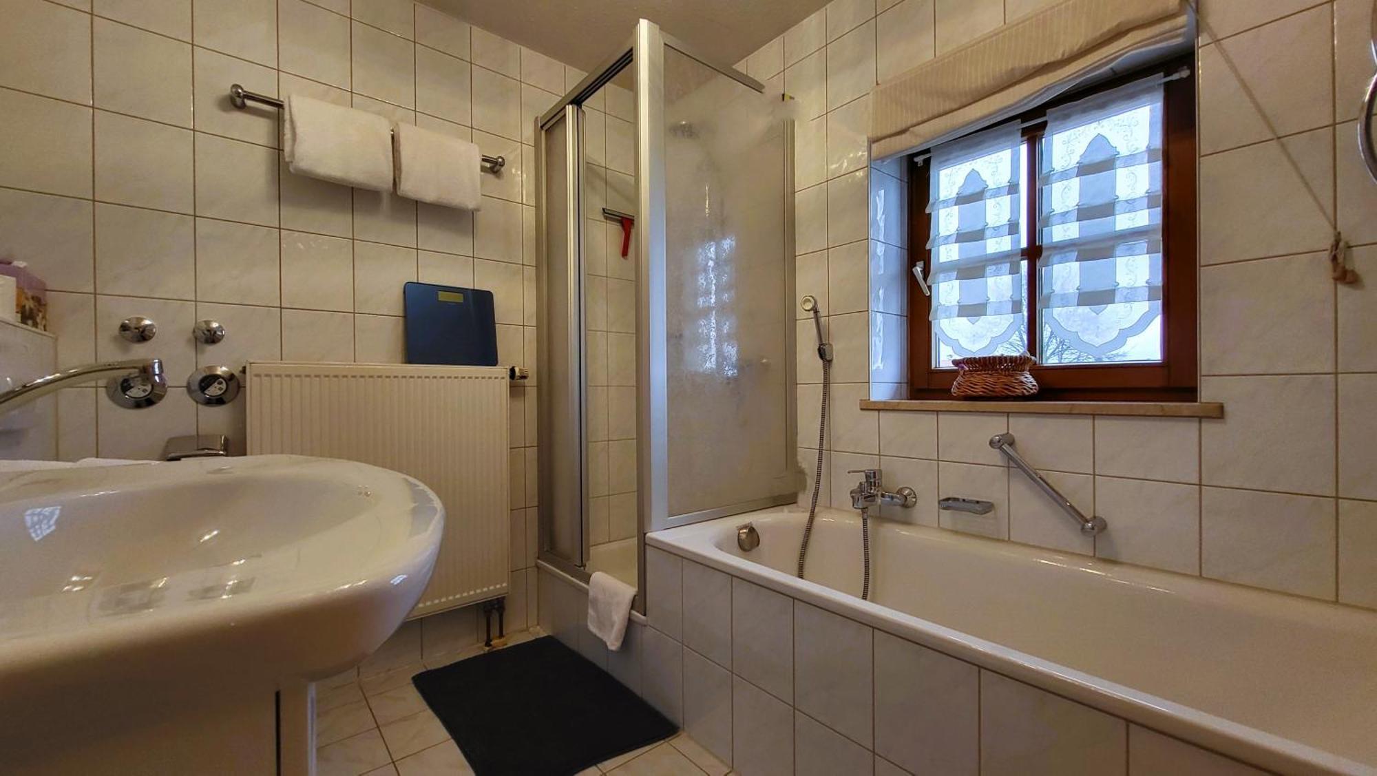 Ferienwohnung Flora Rosshaupten Bagian luar foto